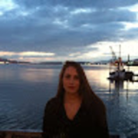 Meet your Posher, Stephanie - Picture 1 of 1